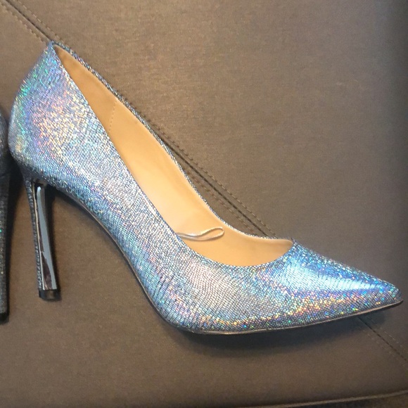 Like new sparkling, dazzling, “Ooooh look at you girl!” Jessica Simpson pumps. - Picture 3 of 8